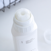 Nước Tẩy Vết Bẩn Quần Áo Saengong Kèm Bàn Chải 220ml